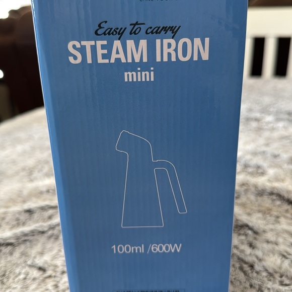 NWT Kazoo Hand Held Mini Clothes Steam Iron 100 ML 600 Watt Blue Travel Easy Use - Picture 7 of 7